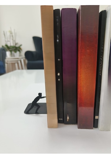 Güçlü Tasarım, Anlamlı Dokunuş: Kitap Tutucu
