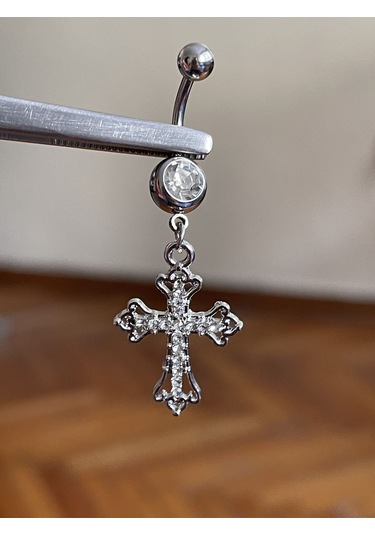 Cerrahi Çelik Piercing Ful Zirkon Taşlı Haç Piercing Ful Zirkon Taşlı Haç Göbek Piercingi Gümüş