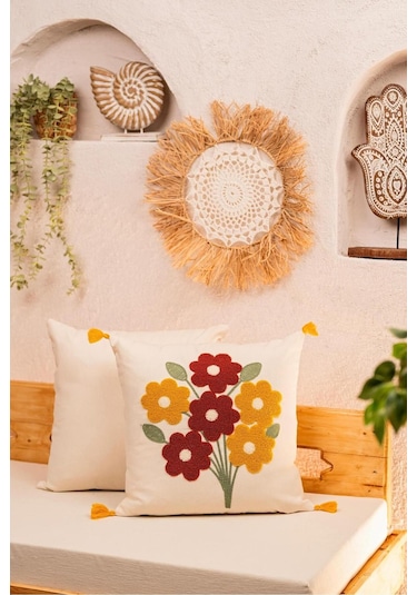 Doğa Motifli Püsküllü Kırlent Kılıfı Sarı-kırmızı Papatya Çok Renkli