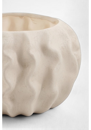 Tactus Oval Dalgalı Bej Seramik Dekoratif Vazo 21x14 Cm Bej