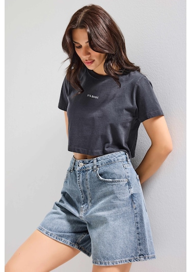 Itsbasic Kadın Koyu Kot Rengi 2s6-125 Mom Fit Midi Boy %100 Koton Denim Şort