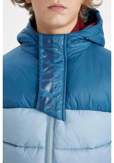 DeFacto Erkek Çocuk Su İtici Kapüşonlu Fermuarlı Cepli Polar Astarlı Şişme Mont C5509A824WNBE760