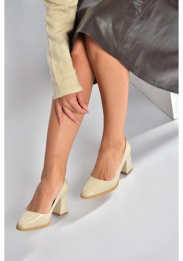 Fox Shoes V676680060 Bej Rustik Kalın Topuklu Kadın Ayakkabı Bej