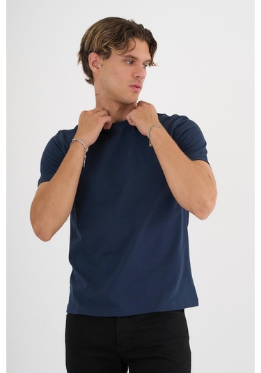 Erkek Lacivert %100 Pamuklu Standart Kalıp T-shirt Siyah