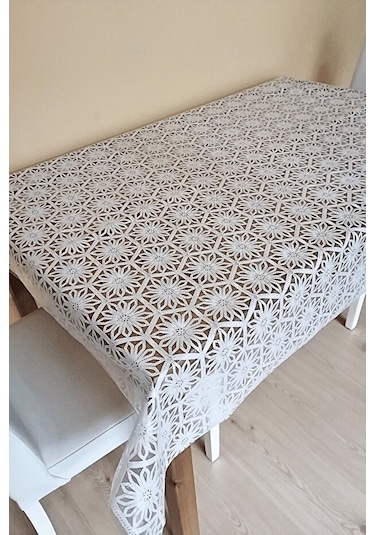Dantel Görünümlü Üstü Şeffaf Kaplı Muşamba Masa Örtüsü -beyaz Renk-farklı Ölçülerde-yldz Beyaz