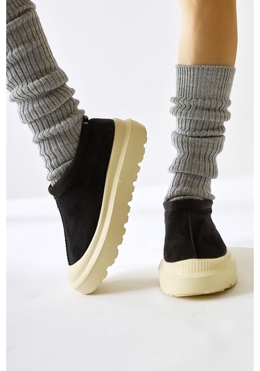 Katelyn Siyah Süet Kaplama Burunlu İçi Kürklü Ayakkabı 001