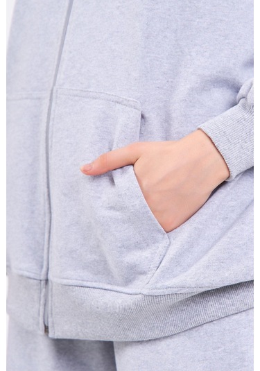 Comeor Gri Kanguru Cepli Kapüşonlu Fermuarlı Oversize Kadın Sweatshirt Cmrb73-gri Gri Comeor Gri Kanguru Cepli Kapüşonlu Fermuarlı Oversize Kadın Sweatshirt Cmrb73-gri Gri