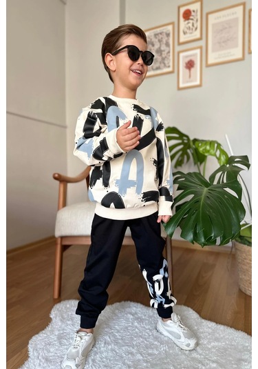 Harf Desenli Siyah Renk Erkek Çocuk Eşofman Takım Siyah