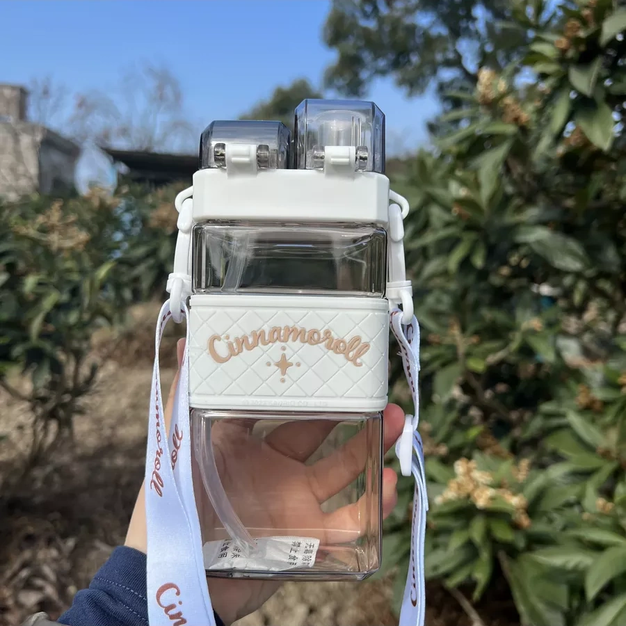 Yakımodo Çocuklar İçin Pipetli Sinamorol Okul Su Matarası 196816719 Beyaz