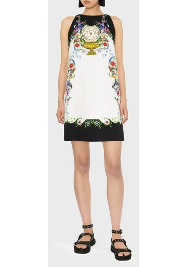 Versace Jeans Couture Bayan Elbise 74hao95p Es058l54 G03 Beyaz Versace Jeans Couture Bayan Elbise 74hao95p Es058l54 G03 Beyaz