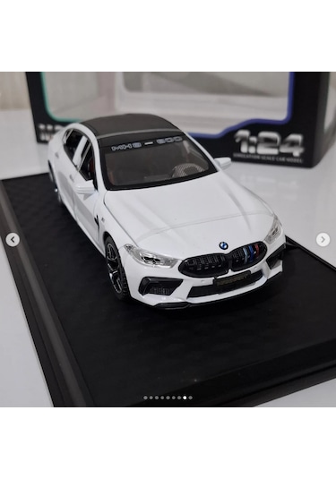 Hobbiez World 1:24 BMW Yeni Kasa Diecast Model Araba