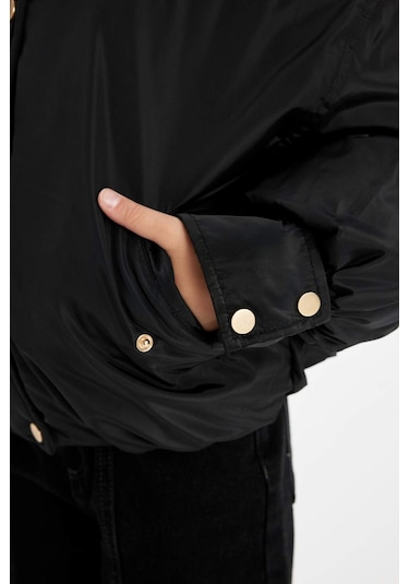 DeFacto Kız Çocuk Kapüşonlu Çıtçıt Kapamalı Fermuarlı Cepli Mont C5488A824WNBK27 Siyah