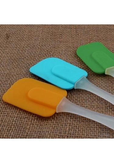 Sarı Tatlı Spatula Pişirme İçin Yumuşak Kenar Dikişsiz Asılı Kaymaz Kek Spatula Kullanışlı Pürüzsüz Yüzey Hafif