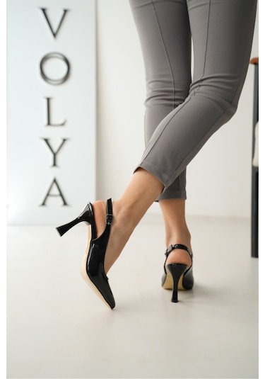 Rozalinda Siyah Rugan Önü Sivri Günlük Kullanım Topuklu Ayakkabı Siyah