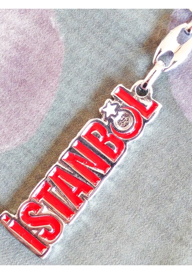 Moncuk Design Kırmızı İstanbul Yazan Metal Anahtarlık