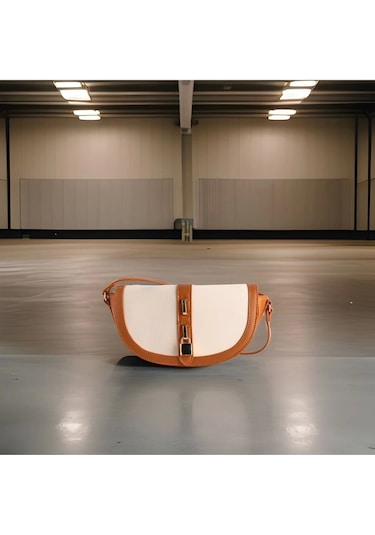 Stella Taba-krem Kilit Aksesuarlı Keten Suni Deri Detaylı Çapraz Askılı Trend Kadın Omuz Çantası Taba-krem Keten Çok Renkli