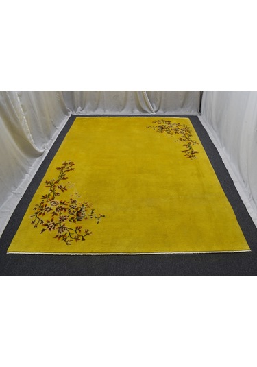 Zehra Abla Halı El Dokuma 7m2 Başyapıt Tek Renk Sarı Vazolu Yün Halı 5946