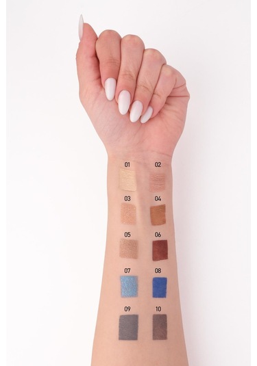 Alix Avien Suya Dayanıklı 11 Saat Kalıcı Yoğun Pigmentli Kremsi Göz Kalem Farı Master Stay 01 Sandy Pearl