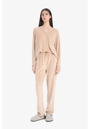 Defacto Pijama Takımı Regular Fit Uzun Kollu Velur Üst Uzun Alt-fall İn Love A3356ax25aubg400 Bej