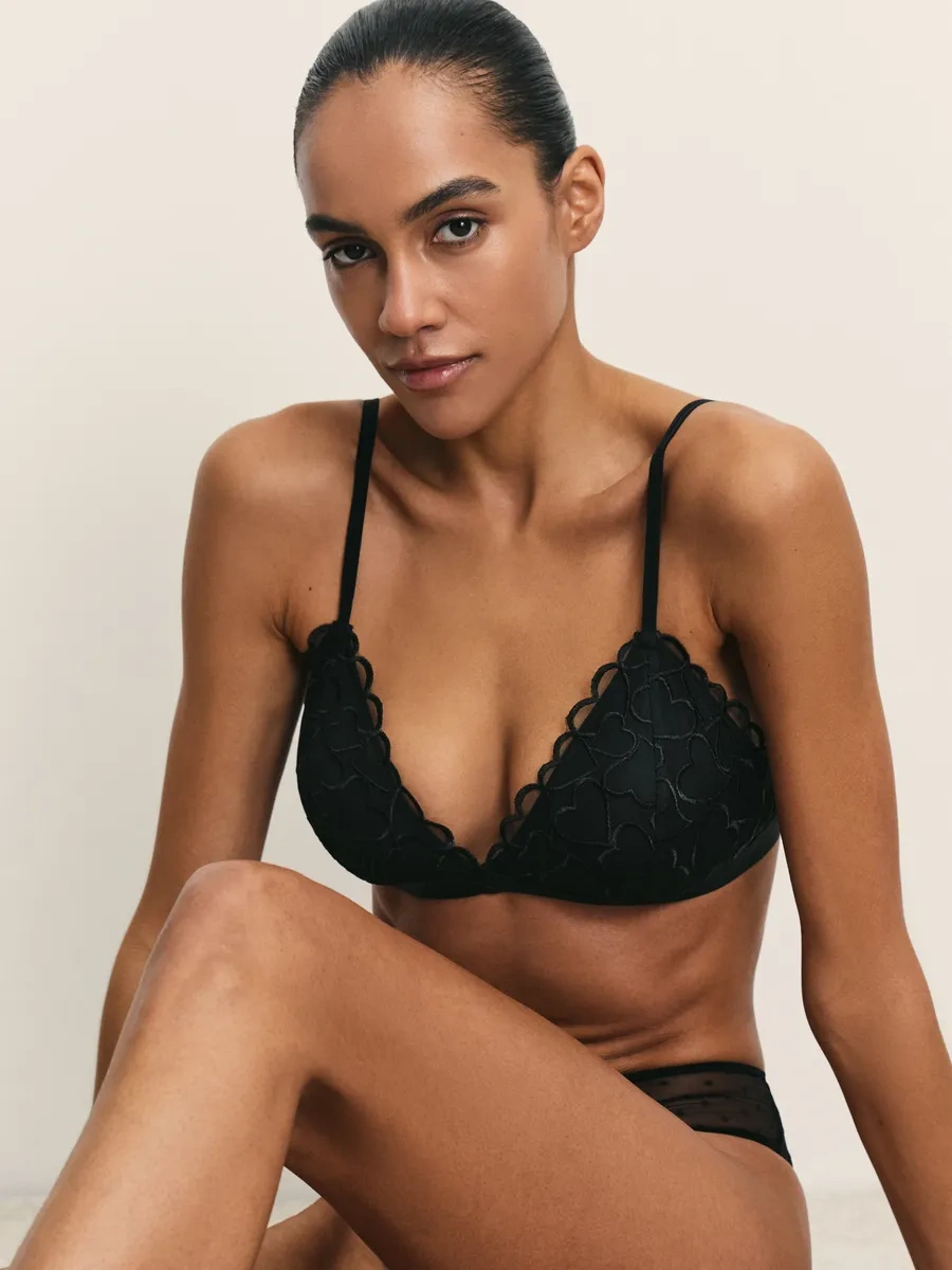 Zarına Dantelli Tel İçermeyen Üçgen Kaplı Sütyen 374178272 Siyah