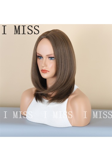 Ortadan Ayrılmış Kahverengi Doğal Sentetik Omuz Hizasında Peruk