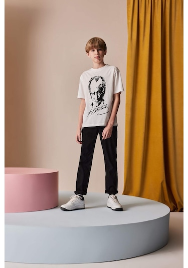 DeFacto Erkek Çocuk Düz Paça Basic Düz Gabardin Pantolon X4224A625SMBK27 DeFacto Erkek Çocuk Düz Paça Basic Düz Gabardin Pantolon X4224A625SMBK27