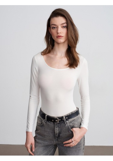 Dilvin 32776 Oval Yaka Bodysuit-ekru
