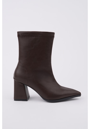 Muggo Codi Sivri Burun Kalın Topuklu Fermuarlı Kadın Bot Kahverengi