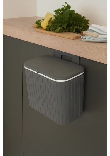 Biltaş Plastik Vailo Gri Çizgili 8 Lt Mutfak Tezgah Üstü Ve Dolap Askılı Çöp Kovası Gri