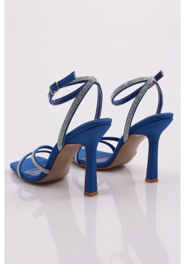 Dgn 2026 Kadin Silver Taşli Bilekten Kemer Bağlamali Topuklu Sandalet 2026-2219-R13464 Saks