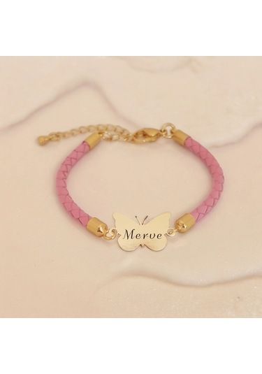 Archin Merve İsmine Özel Kelebek Motifli 14 Ayar Altın Plakalı Doğal Pembe Derili Hediye Bileklik-429isim Merve