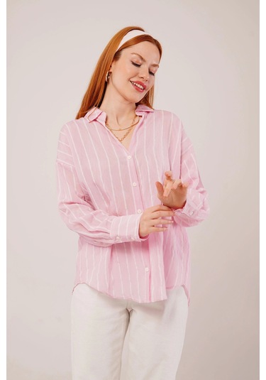 Kol Düğmeli Çizgili Pembe Gömlek Pembe