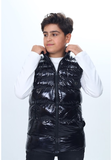Toontoy Erkek Çocuk Parlak Görünümlü Göğsü Armalı Yelek Siyah