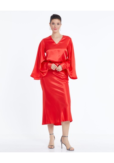 Kadın Saten Görünümlü Bluz Geniş Kol Detaylı Ve Zarif Tasarım Koral