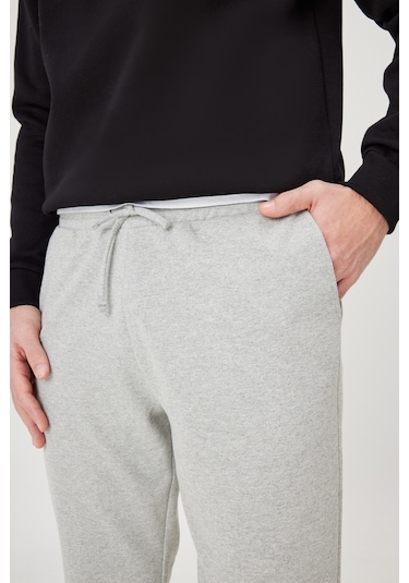 AC&Co / Altınyıldız Classics Standart Fit Normal Kesim Pamuklu Baskılı Cepli Erkek Eşofman Altı Gri Melanj AC&Co / Altınyıldız Classics Standart Fit Normal Kesim Pamuklu Baskılı Cepli Erkek Eşofman Altı Gri Melanj