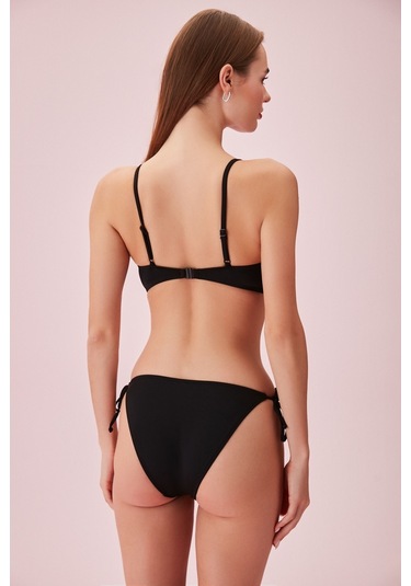 Suwen Bağcıklı Bralet Bikini Üst Sb24993012 Siyah