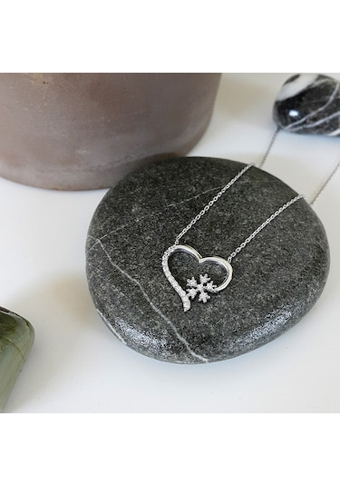 Chavin Kalp Kartanesi Kar Tanesi Zirkon Taşlı Gümüş Kolye Ct34