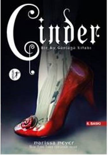 Cinder - Bir Ay Günlüğü Kitabı - Marissa Meyer - Artemis Yayınları