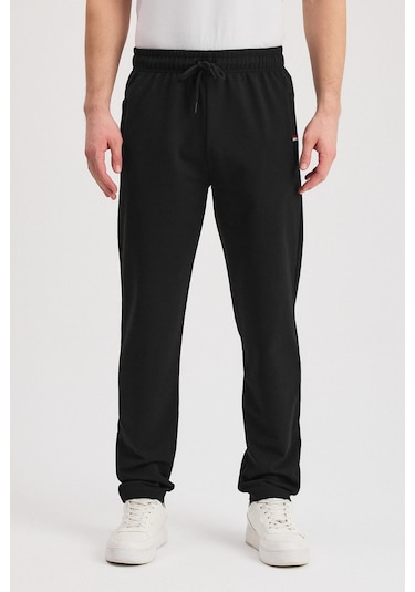 Siyah Erkek Fermuarlı Cepli Nakış Detaylı Düz Paça Rahat Kesim Günlük Eşofman Altı Siyah