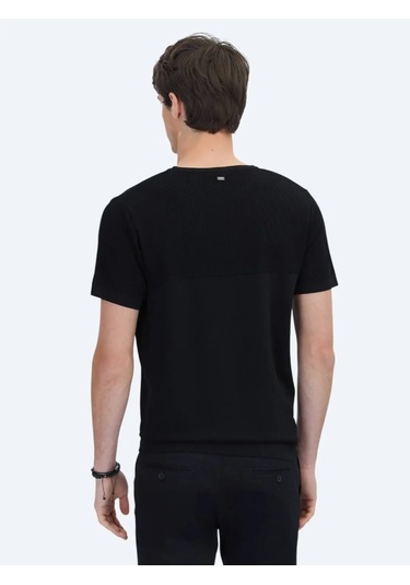 Siyah Bisiklet Yaka Desenli Triko Siyah