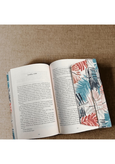Yaprak Desenli - Ayarlanabilir Kitap Kılıfı - Su Geçirmez Kumaş