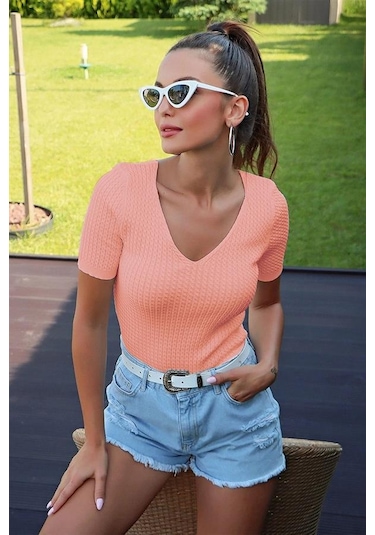V Yaka Kısa Kol Pudra Bluz Pudra