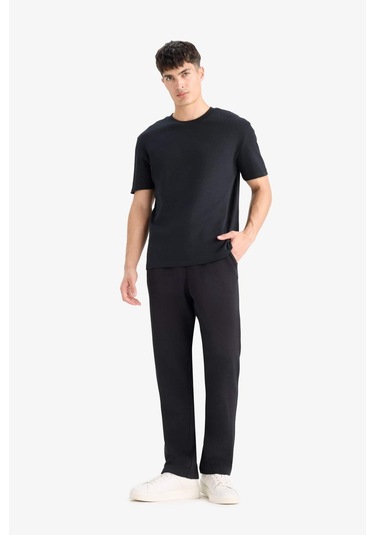 Defacto Regular Fit Beli Bağcıklı Cepli Düz Paça Kalın Eşofman Altı D7836ax25aubk81 Siyah Defacto Regular Fit Beli Bağcıklı Cepli Düz Paça Kalın Eşofman Altı D7836ax25aubk81 Siyah