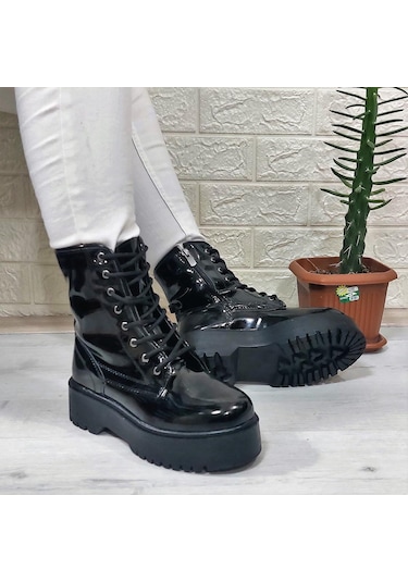 M.p 1425 Siyah Rugan 4cm Tabanlı İçi Tüylü Polar Parlak Kadın Bot 001