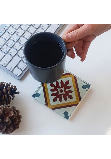 Decorita Cam Bardak Altlığı | Çini Desen |4'lü Takım| 10cm x 10cm Çok Renkli