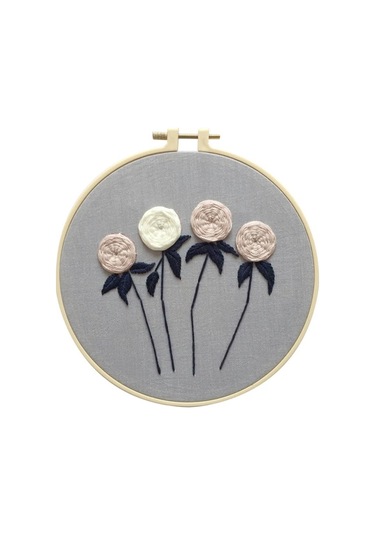 Başlangıçlar İçin Nakış Kiti, Çapraz Dikiş Kitleri, Avrupa Nakışı Özel Çiçek Desenli Kumaş, Nakış Hoops, İplikler Ve İğneler İçerir.