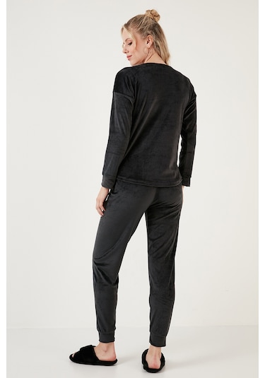 Lela Regular Fit Yumuşak Dokulu Kadife Bayan Pijama Takımı 6094200W4 Siyah