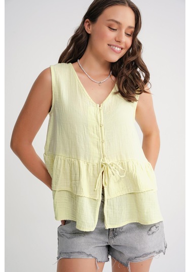 4722 Kadın V Yaka Fırfırlı Müslin Bluz Tereyağı Sarısı Tereyağı Sarısı