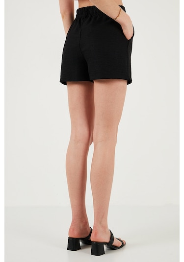 Lela Kırçıllı Regular Fit Cepli Kısa Bayan Şort 5866201 Siyah