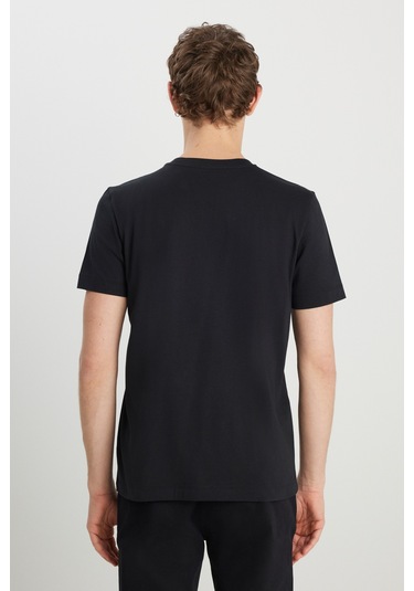 %100 Pamuk Regular Fit Normal Kesim Minimal Logo Siyah Tişört Black